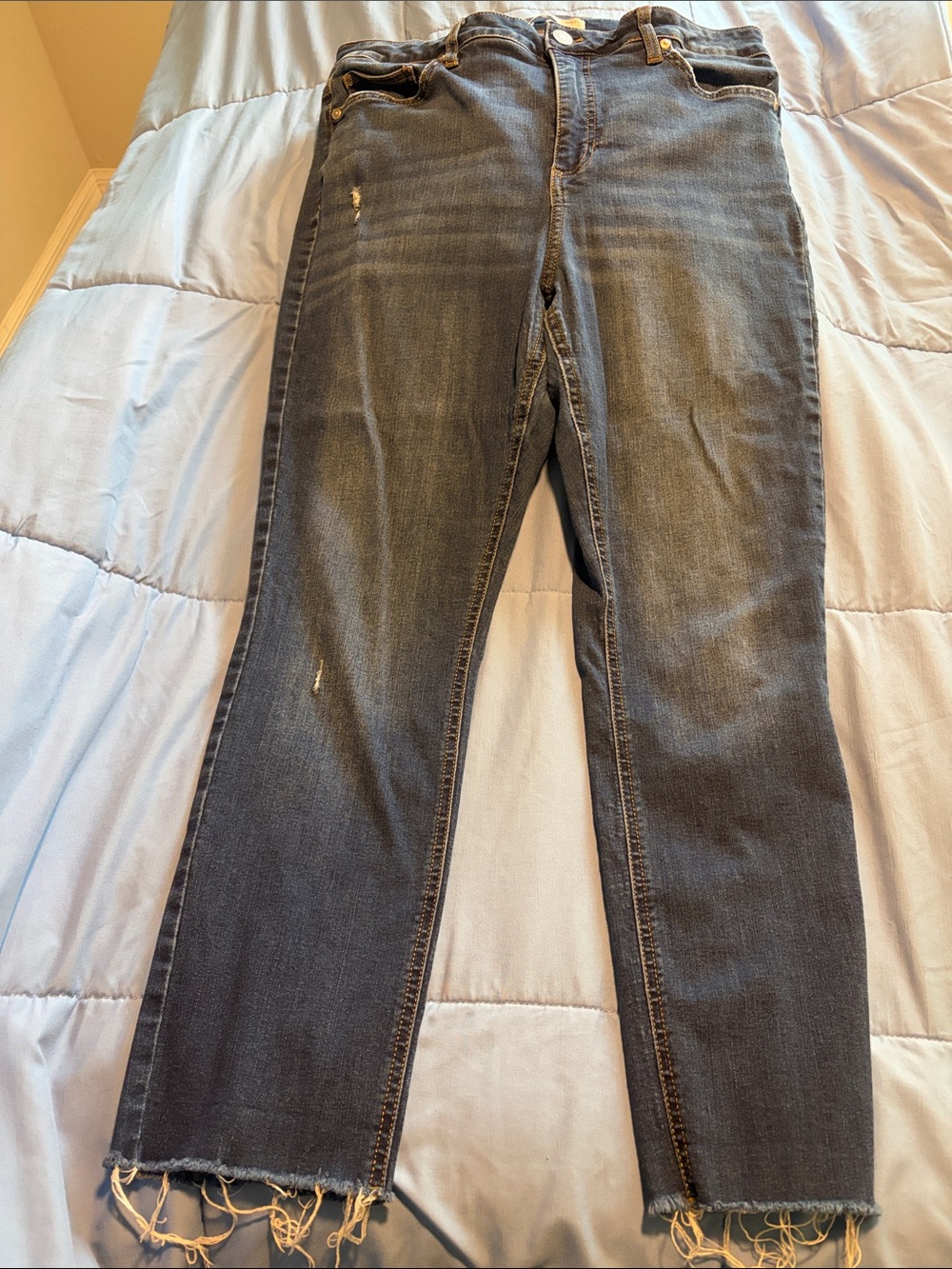 Women’s High-Rise Straight Stretch Jeans in Dark Blue